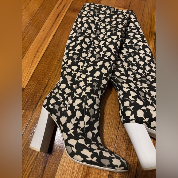Black and White floral Knee-High Boots - Picture 3 of 6